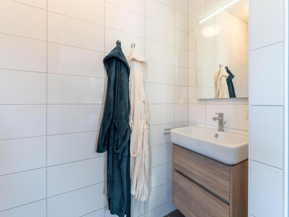 Modern Holiday Home By The Sea With Sauna Scherpenisse Exteriör bild